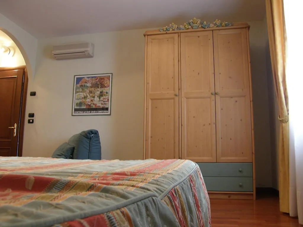Bed & Breakfast Residence Meuble' Cortina Quinto Di Treviso
