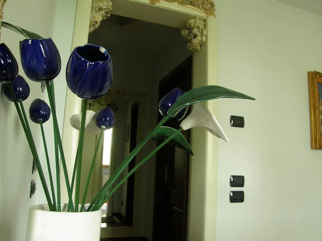 Residence Meuble' Cortina Quinto Di Treviso 0*,